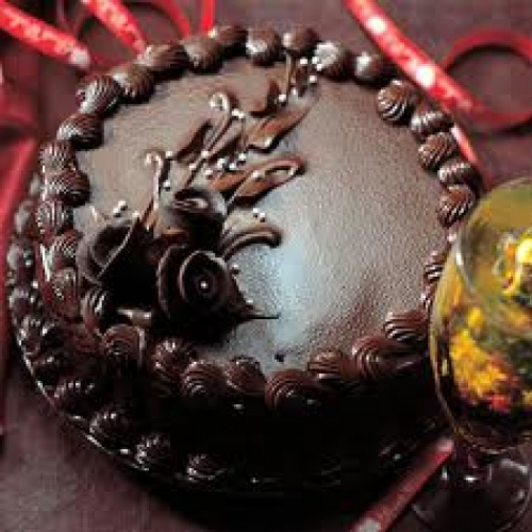 Tantalizing Chocolate Truffle Cake
